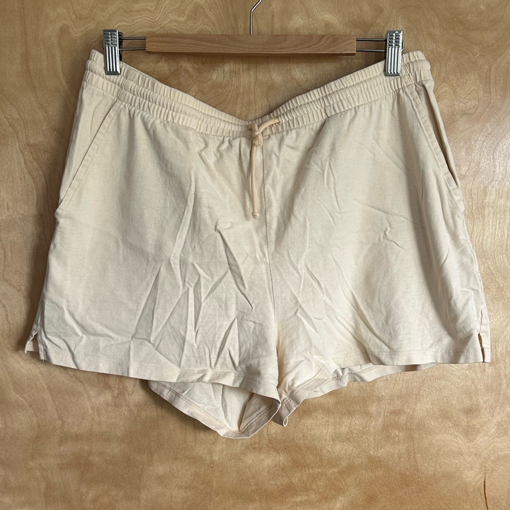 Aritzia Wilfred Free Shorts
